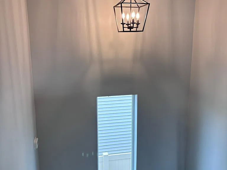 2518 W Fallon Loop — Photo 8