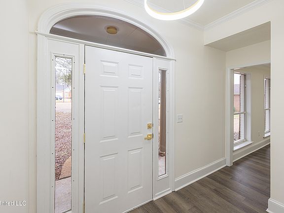 5th image of 807 Meadow Way Cv