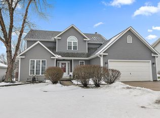 4713 Oregon Trl, McHenry, IL 60050