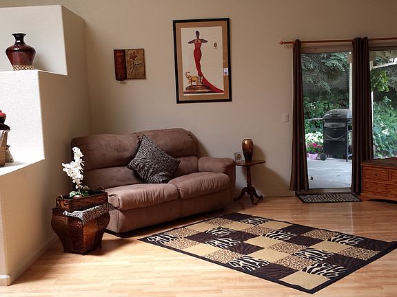 3rd image of 39 Costa Brase Ct