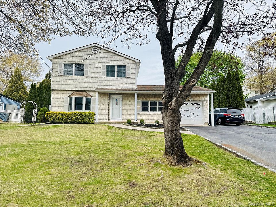 1st image of 195 Maple Street