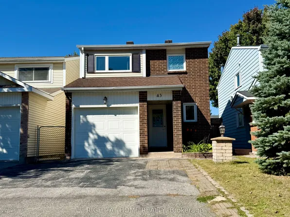 43 Wessex Rd #43, Ottawa, ON K2J 1X2