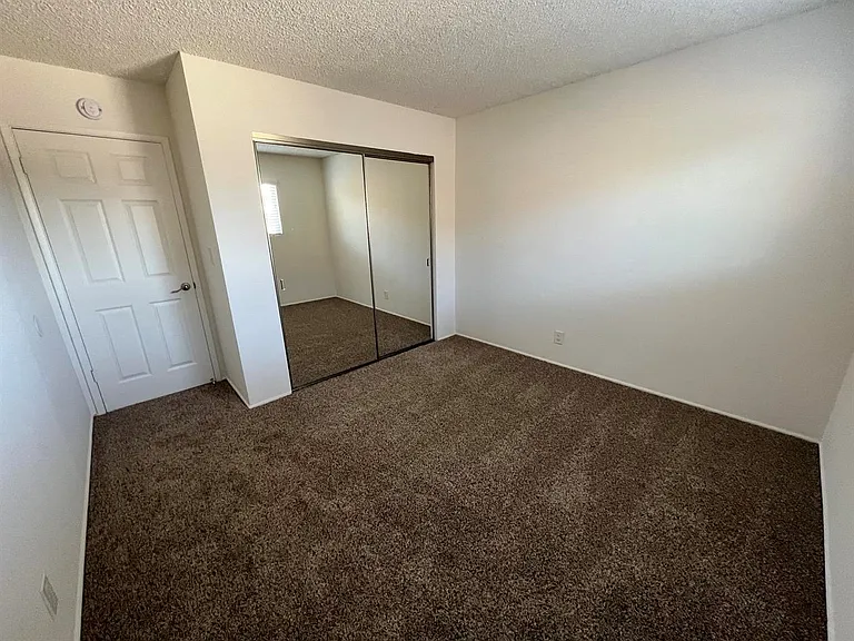 240 Mathilda Dr #D — Photo 3