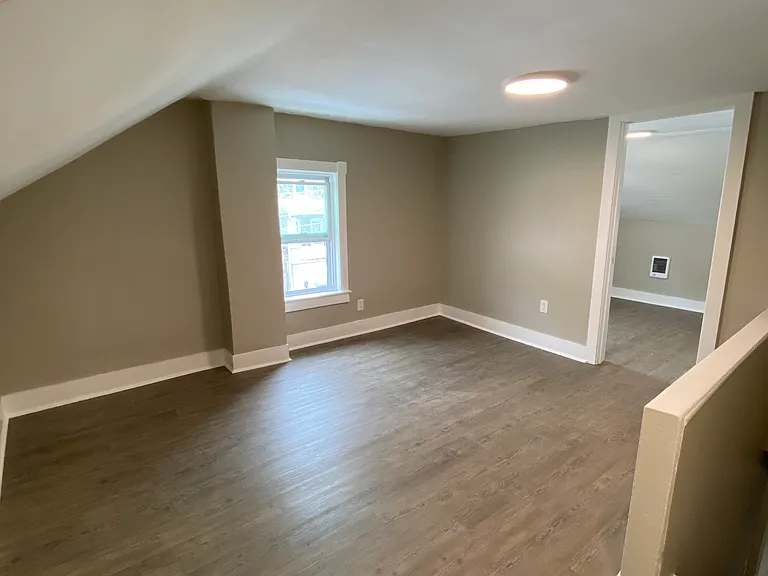 944 Sullivan St #2 — Photo 13