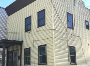 14 Orchard St, Cohoes, NY 12047