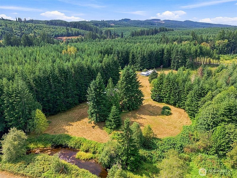 3rd image of 726 Elk Creek Road