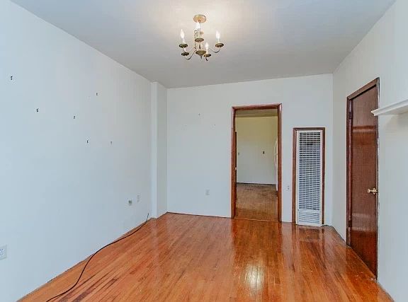 4th image of 1746 N Hoyne Ave