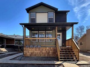 11827 47th St NW, Edmonton, AB T5W 2W7