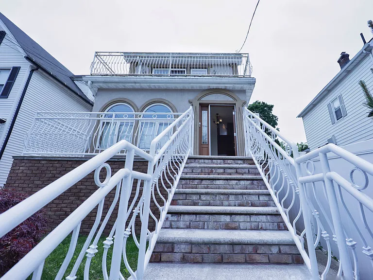 34 Fingerboard Rd #2 — Photo 4