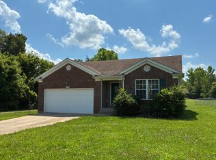 102 Sparrow Ct, Vine Grove, KY 40175