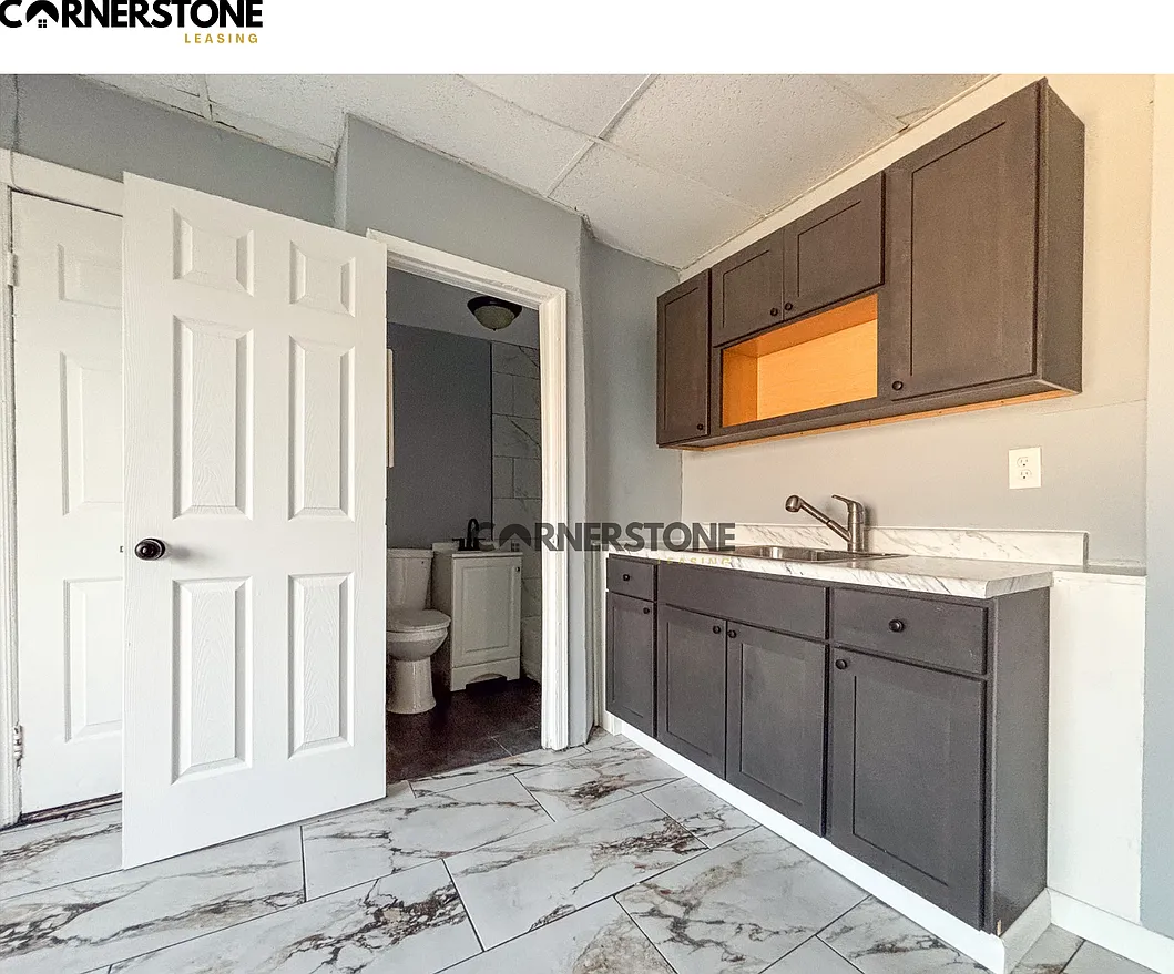 176-178 12th Ave — Photo 3