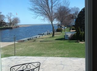191 River Trail Dr, Bay City, MI 48706