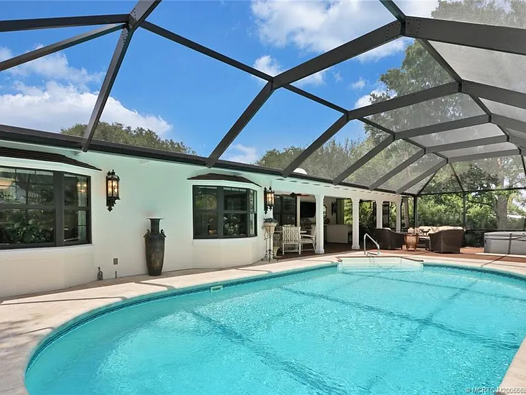 21 Emarita Way — Photo 31
