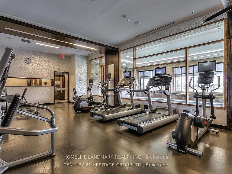 277 S Park Rd #701 — Photo 9