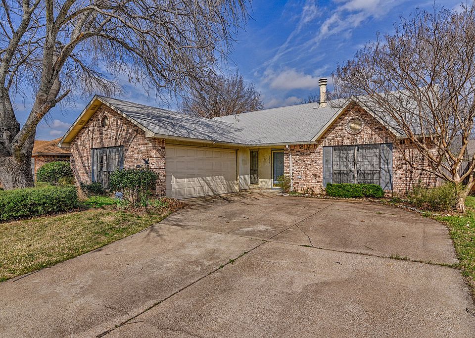 1st image of 6903 Greenspring Dr