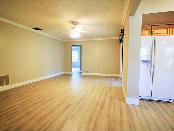 5th image of 109 Donnington Ct