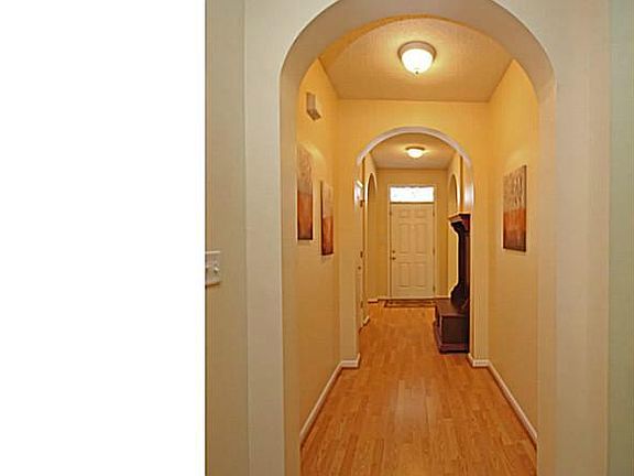 4th image of 108 Eastwood Dr