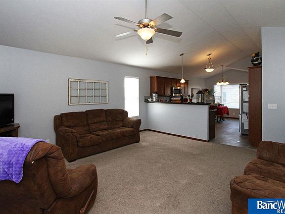 3rd image of 8821 Garland St