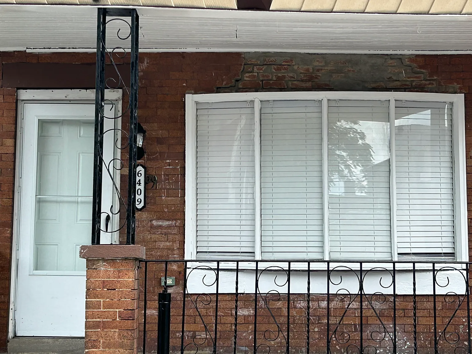 3 bed, 1.5 bath, 1212 sqft, $1,700 — Photo 3