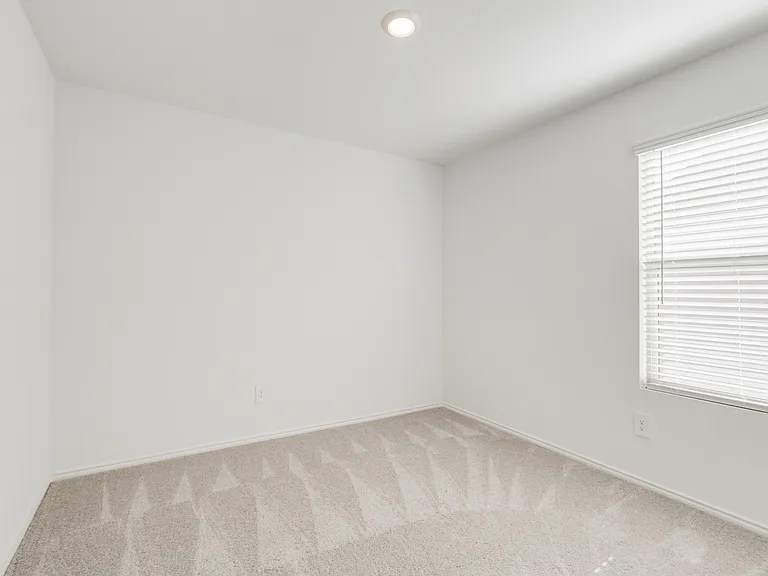 436 Frio Pass Trl — Photo 2