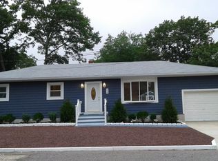 618 Anchor Ave, Beachwood, NJ 08722