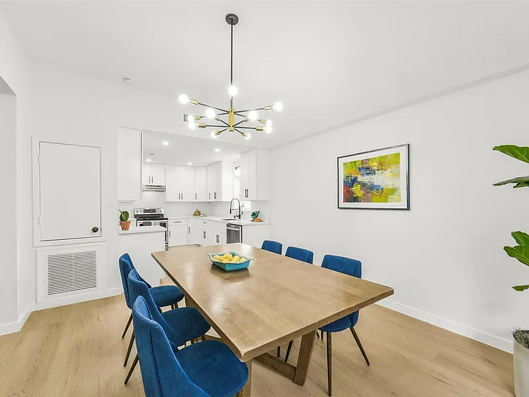 12018 Woolford Dr — Photo 14
