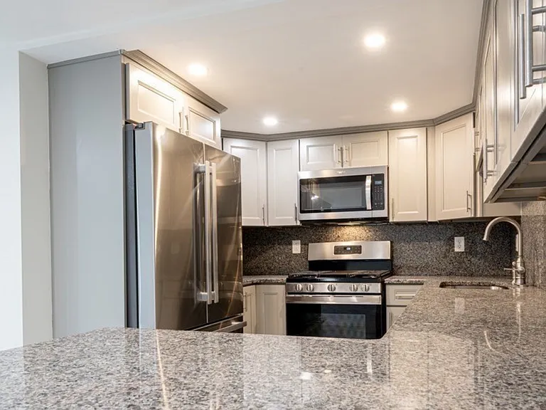 49 Union St #B — Photo 4