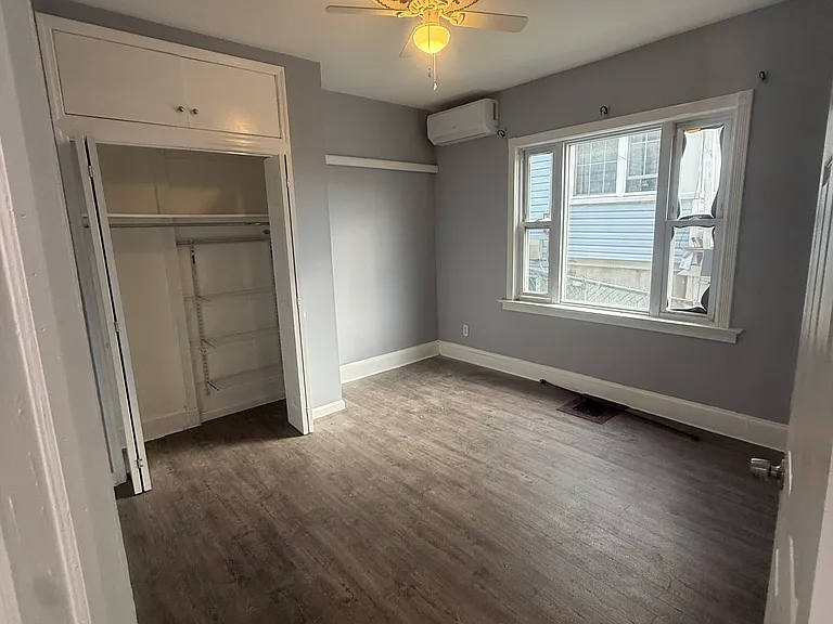 34 Van Buren St #1 — Photo 4