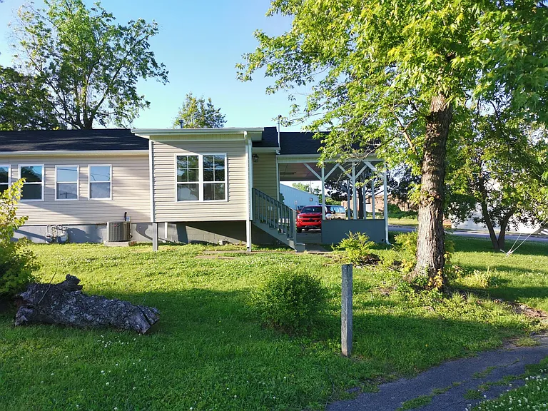 102-104 Latimer Rd — Photo 7
