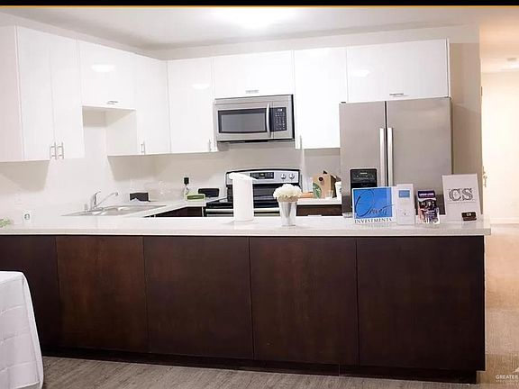 2nd image of 200 S Alex Ave