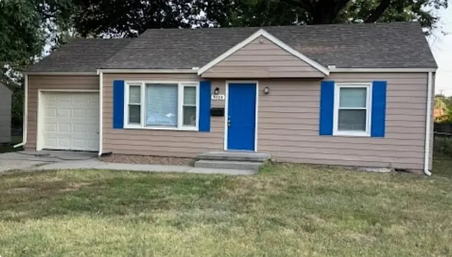 9004 E Gregory Blvd — Photo 1