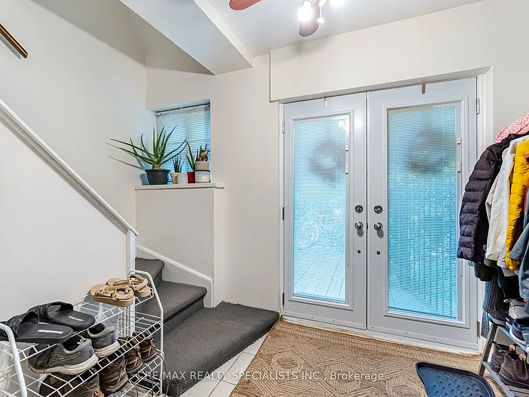 1233 Mississauga Rd — Photo 5