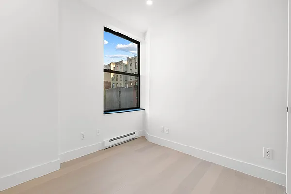 Rented by REAL New York | media 21