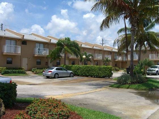 1st image of 4153 NE 21st Ter