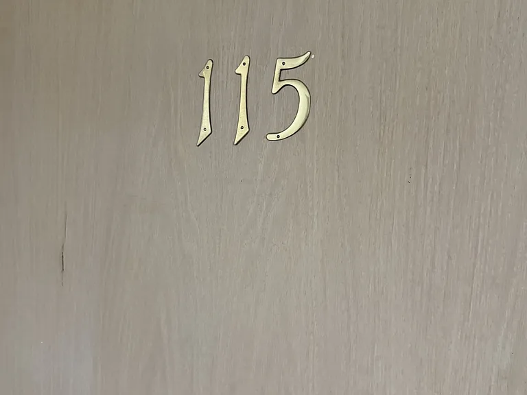 1230 Woodland Dr #115 — Photo 2