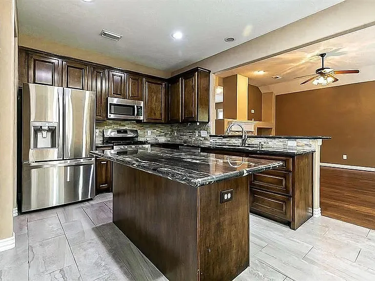 5823 Centennial Glen Dr — Photo 4
