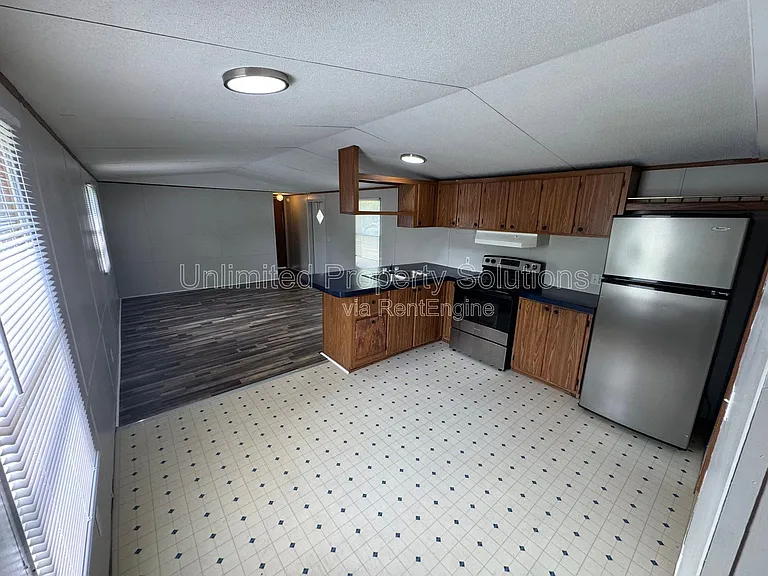 9499 Wendi Dr NE #I — Photo 13