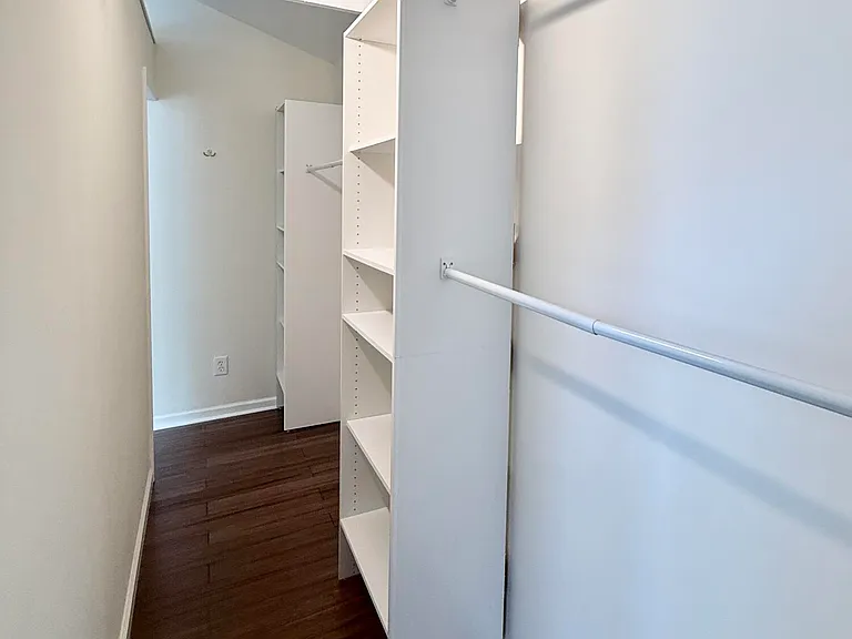 2729 E Shoreham St — Photo 35