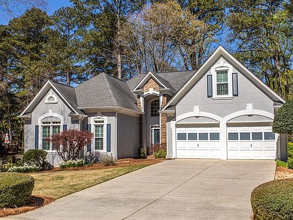 2nd image of 2524 Oakvale Pl