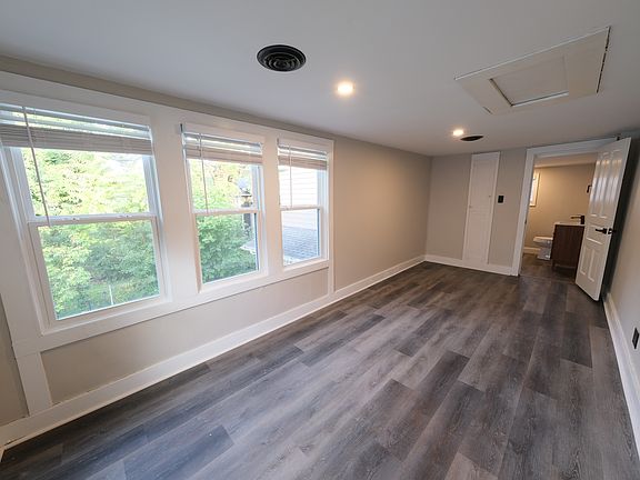 2nd image of 7 Wood St