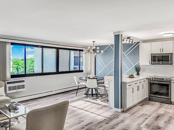 2nd image of 6300 N Sheridan Rd APT 406