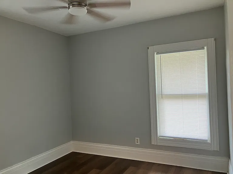 1137 N Superior St — Photo 9