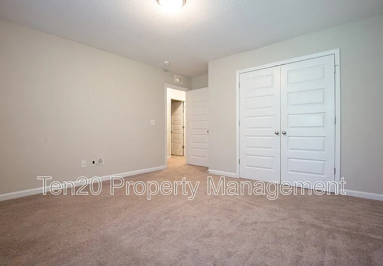 7272 Sorrel Dr — Photo 11