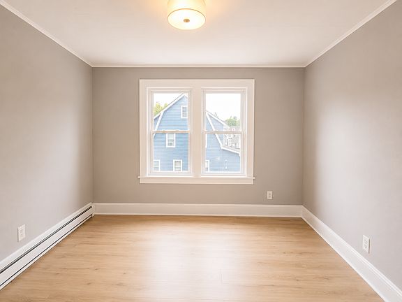 3rd image of 1013-1015 Prospect St #2L