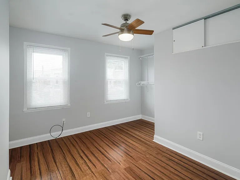 2820 W Stiles St — Photo 7