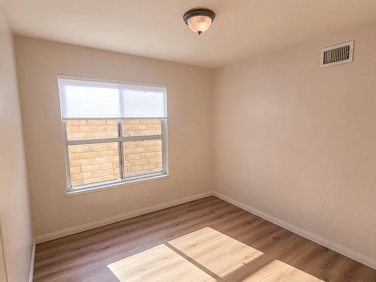3105 Lodgewood St — Photo 20