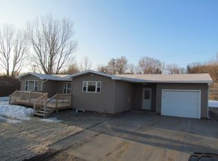 415 1st Ave NW, Minot, ND 58703