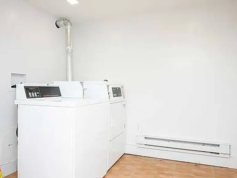 295 Bainbridge St #3B — Photo 4
