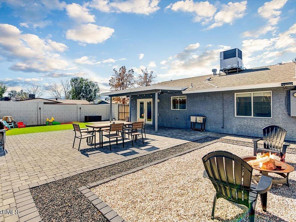 1st image of 2217 N SUNSET Drive