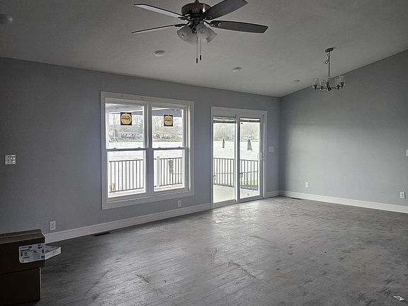 2nd image of 1222 Arrowhead Dr